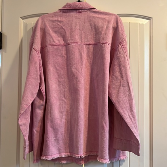 Distressing shacket - Picture 6 of 10